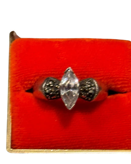 Elegant Vintage Sterling Silver 925 Marquise Fancy CZ Ring