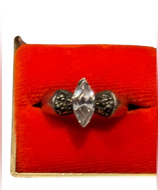 Elegant Vintage Sterling Silver 925 Marquise Fancy CZ Ring