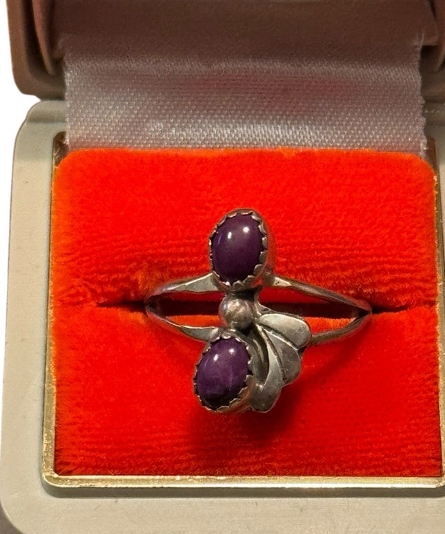 Elegant Vintage Sterling Silver 925 Native Southwestern Purple Stone Silver Ring