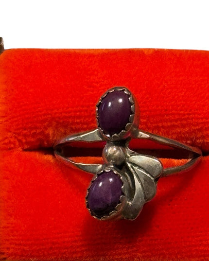Elegant Vintage Sterling Silver 925 Native Southwestern Purple Stone Silver Ring
