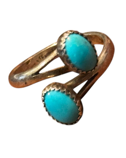 Elegant Vintage Sterling Silver 925 Southwestern Turquoise Ring