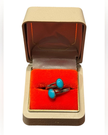Elegant Vintage Sterling Silver 925 Southwestern Turquoise Ring