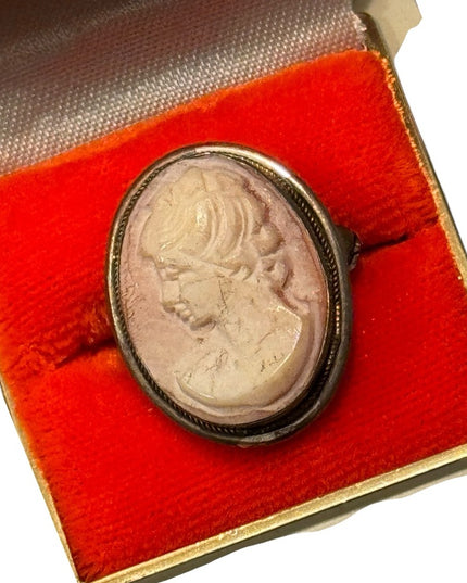 Elegant Vintage Sterling Silver 925 Pink Carved Shell Cameo Ring