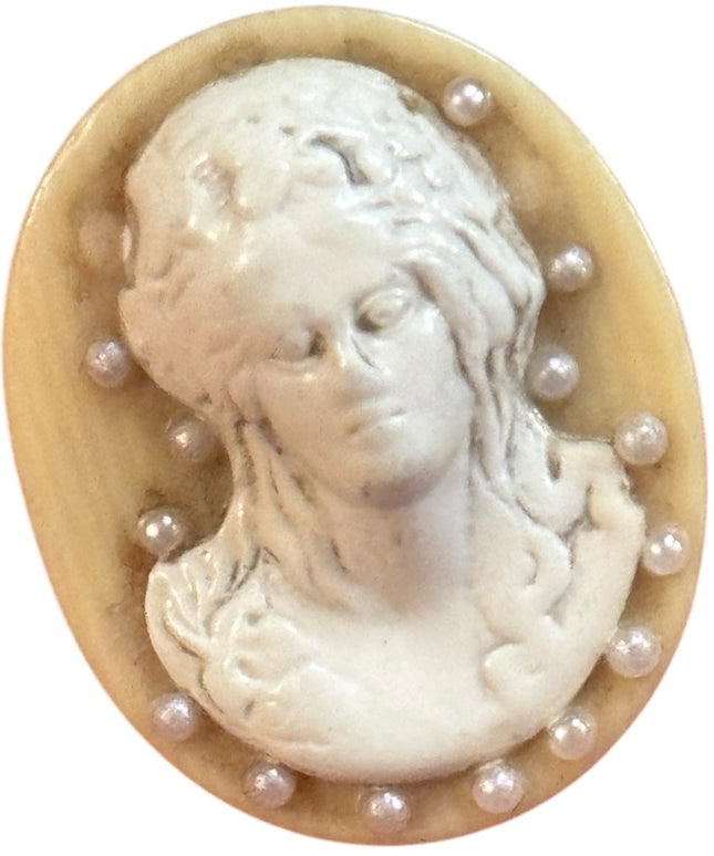 Elegant Antique art Deco early celluloid  Cameo Brooch