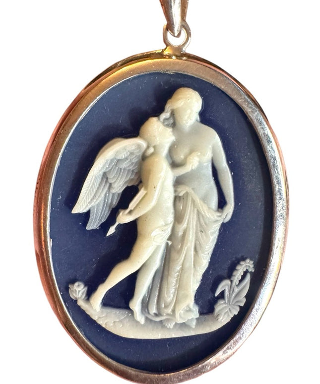 Vintage sterling silver 925 blue & white angel oval cameo pendant