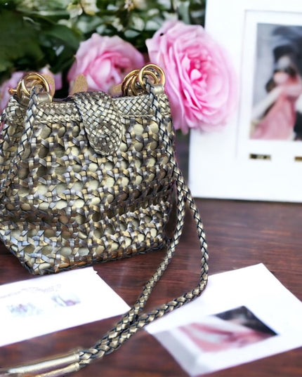 Beautiful Shoulder bag Warren Reed bucket Made in Italy