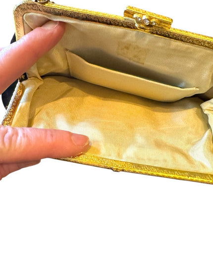 Elegant Vintage handmade 1940s Floral petite point Embroidered wristlet