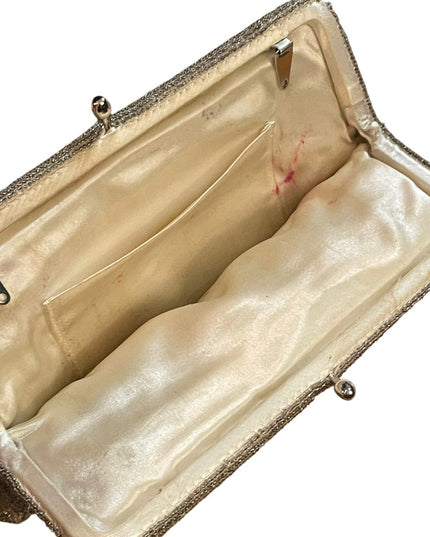 Vintage 1960s Silver metalic micro bead clutch
