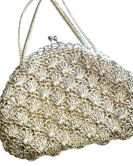Vintage 1960s Silver Metalic Crochet Shell Firm Body Wristlet Clutch