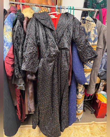 Vintage 1940s Morsam Black & Red Fancy Quilted Full Length Robe