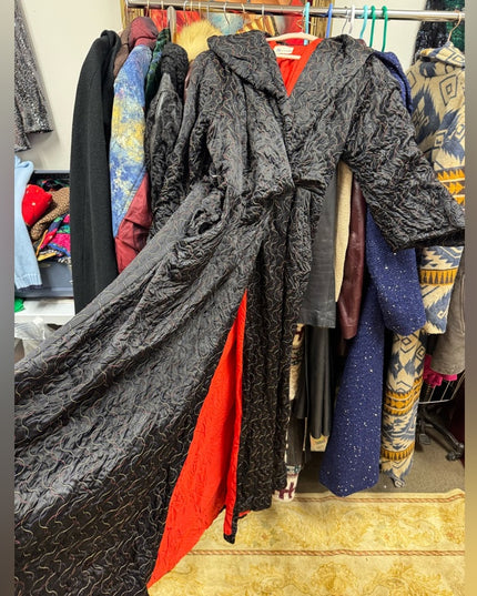 Vintage 1940s Morsam Black & Red Fancy Quilted Full Length Robe