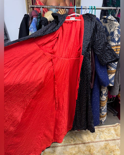 Vintage 1940s Morsam Black & Red Fancy Quilted Full Length Robe