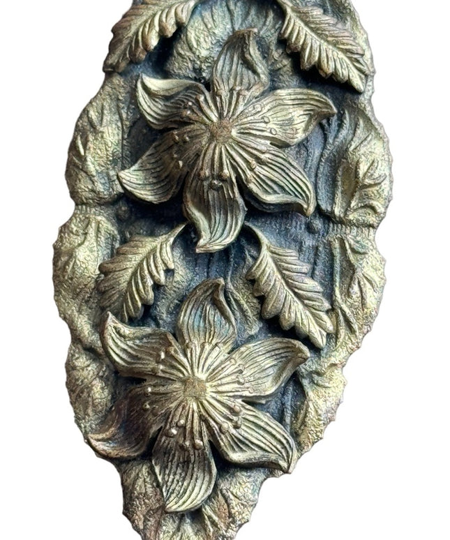 Antiqued brassy finish scarf fur clip flower leaf finish