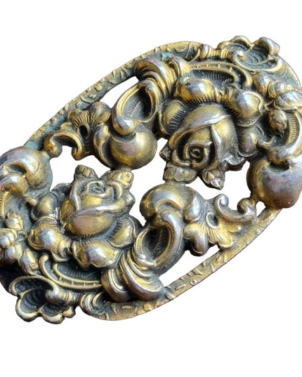 Antique brassy finish pinchbeck roses flower scrolled design brooch