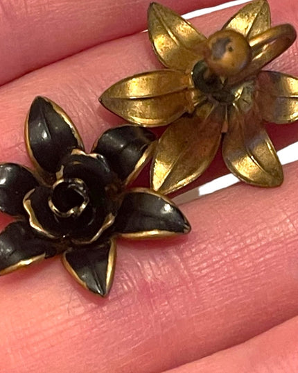Antique Art deco 1920s brass black painted mourning flower screw back earrings