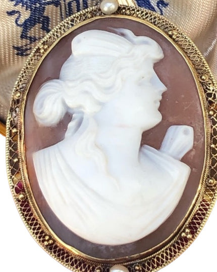 Antique 14k Large hand carved Cameo pendant brooch