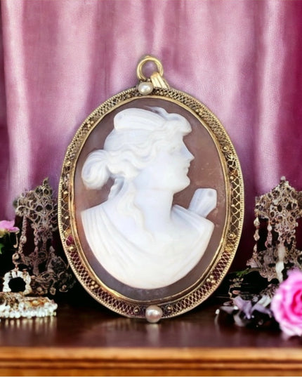 Antique 14k Large hand carved Cameo pendant brooch