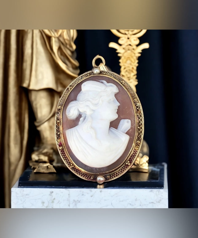 Antique 14k Large hand carved Cameo pendant brooch