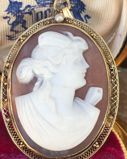 Antique 14k Large hand carved Cameo pendant brooch