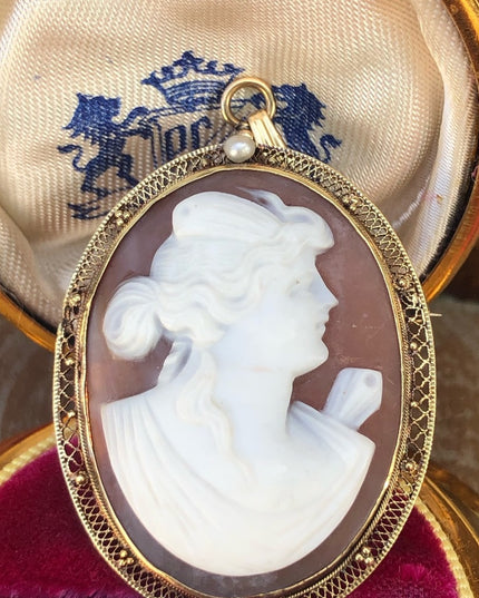 Antique 14k Large hand carved Cameo pendant brooch
