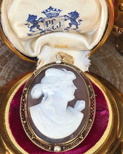 Antique 14k Large hand carved Cameo pendant brooch