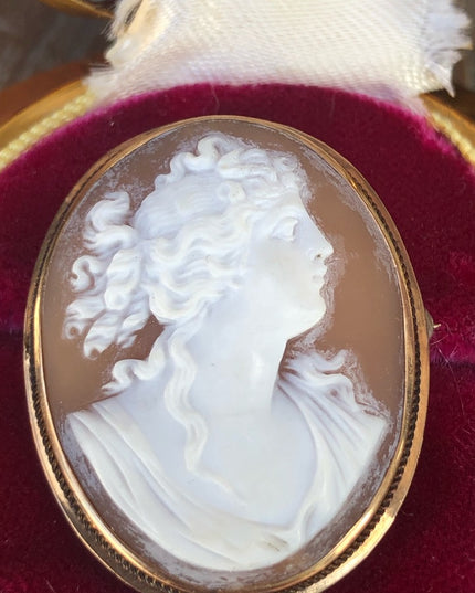 Antique 14k Large hand carved Cameo pendant brooch