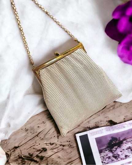 Vintage White Deco Chain Mail metal 1940s Whiting & Davis evening bag we…
