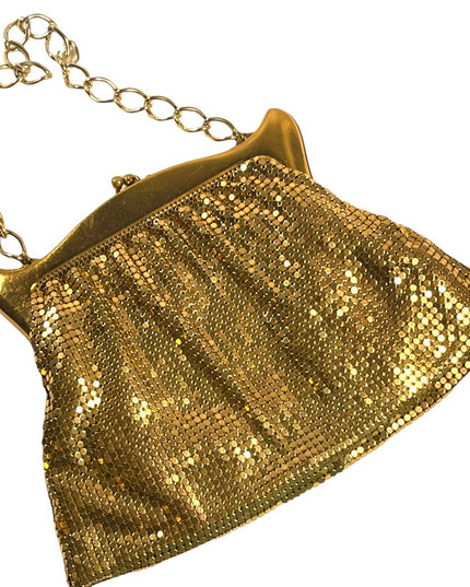 Vintage 1950s gold metal mesh chain mail Whiting & Davis wristlet evenin…