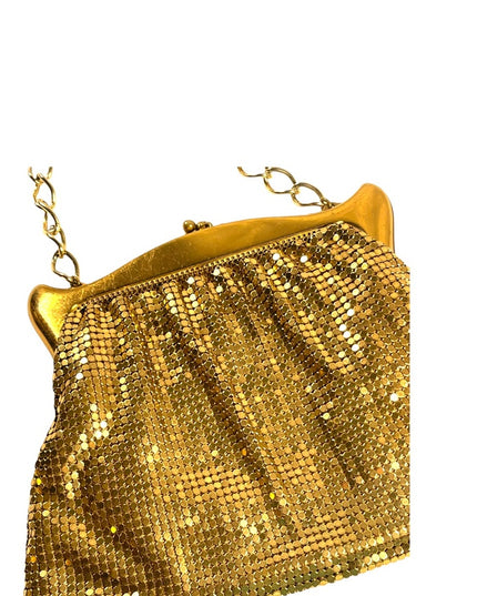 Vintage 1950s gold metal mesh chain mail Whiting & Davis wristlet evenin…