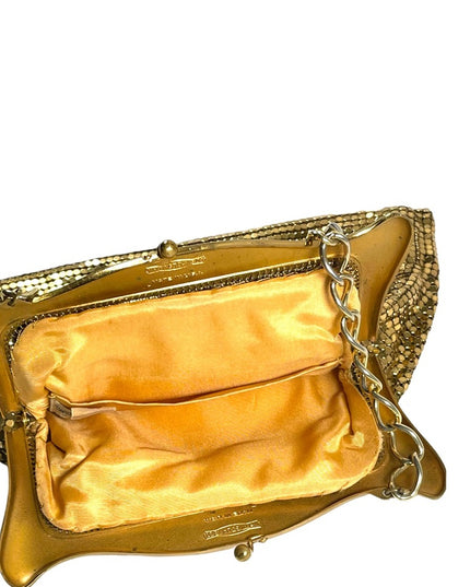 Vintage 1950s gold metal mesh chain mail Whiting & Davis wristlet evenin…