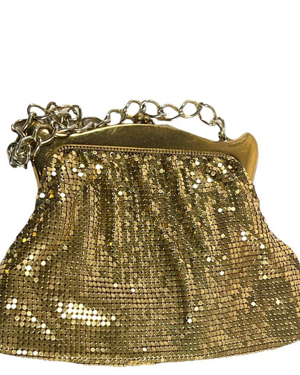 Vintage 1950s gold metal mesh chain mail Whiting & Davis wristlet evenin…