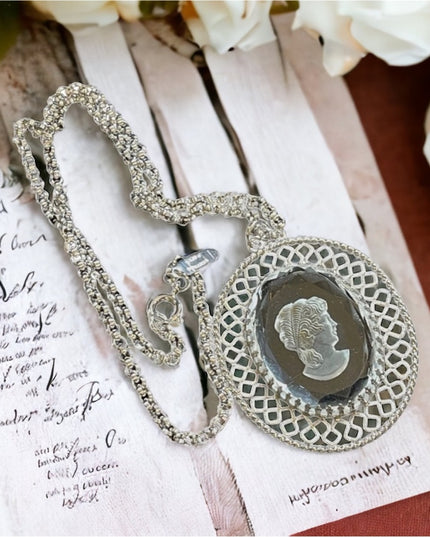 Vintage 1980s Whiting & Davis Intalgio Glass cameo silver finish Cameo necklace