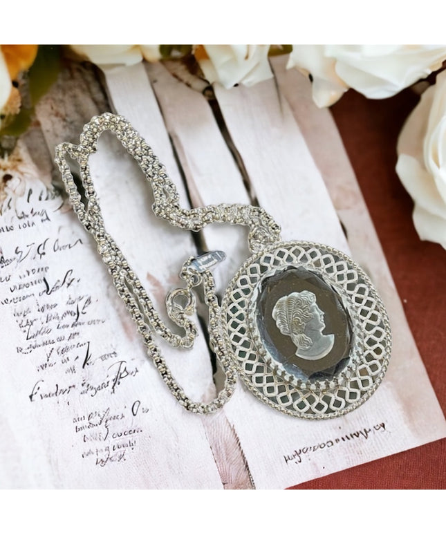 Vintage 1980s Whiting & Davis Intalgio Glass cameo silver finish Cameo necklace