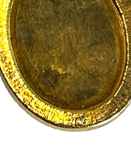 NWT Vintage Whiting & Davis large resin Cameo Pendant gold finish necklace