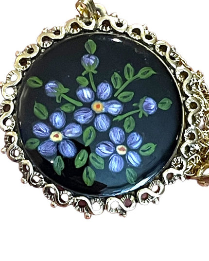 NWT Whiting & Davis Hand Painted flower pendant gold finish necklace