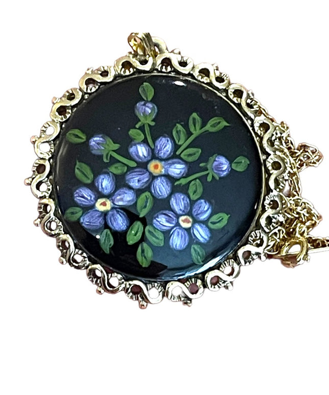 NWT Whiting & Davis Hand Painted flower pendant gold finish necklace