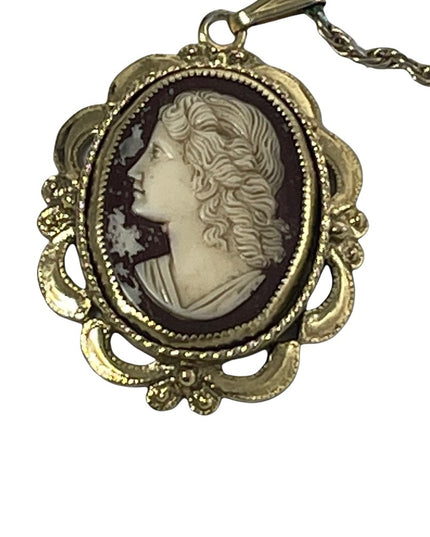 Vintage Whiting & Davis resin cameo necklace pendant