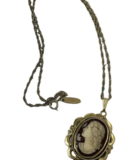 Vintage Whiting & Davis resin cameo necklace pendant