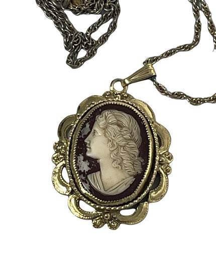 Vintage Whiting & Davis resin cameo necklace pendant