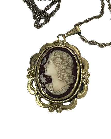 Vintage Whiting & Davis resin cameo necklace pendant