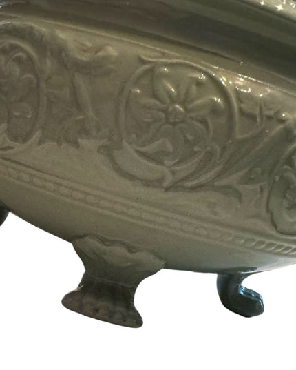 Wedgewood Medway England Etruria & Barlaston 'Medway Serving Bowl Ivory Green