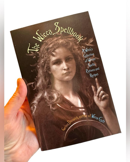 BOOK The Wicca Spellbook USA 1997 Gerina Dunwich 1997 SC