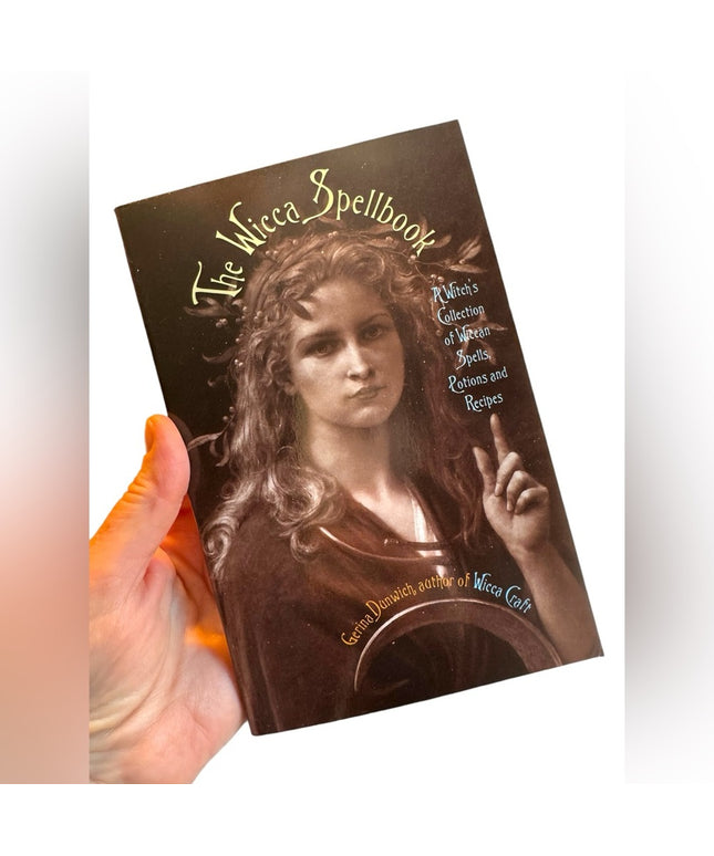 BOOK The Wicca Spellbook USA 1997 Gerina Dunwich 1997 SC