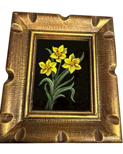 Gold Vintagr Framed Floral Art Set Small pictures Velvet painted flowers