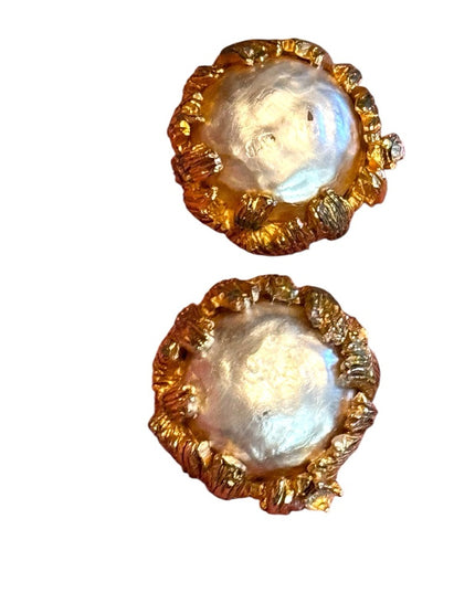 Vintage 1960s Modernist golden textured  Gold plt Pearl Clip-On Earrings