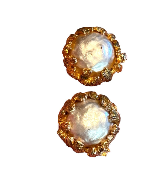Vintage 1960s Modernist golden textured  Gold plt Pearl Clip-On Earrings