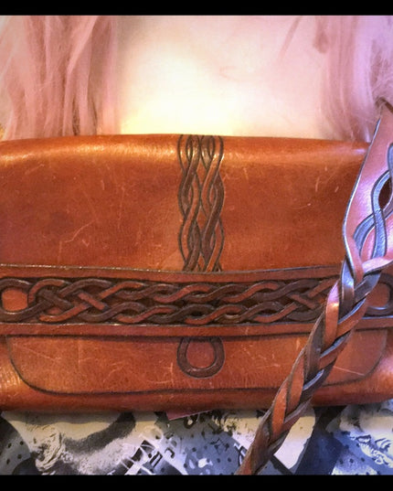 VTG Tan Leather distressed shoulder bag