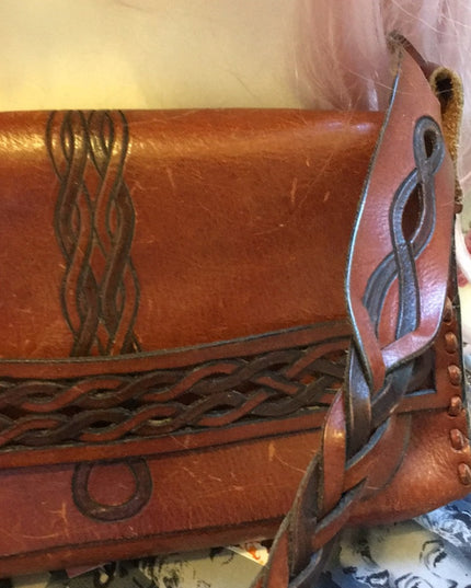 VTG Tan Leather distressed shoulder bag