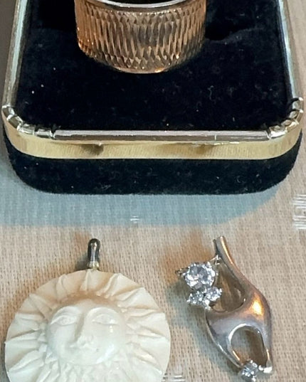 Vintage Jewelry LOT Sterling Silver 925 Ring and Carved Sun Face Cat Pendant