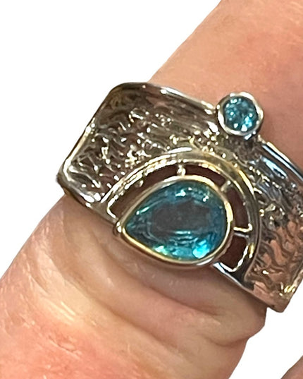 Vintage Sterling silver 925 Blue crystal fancy ring